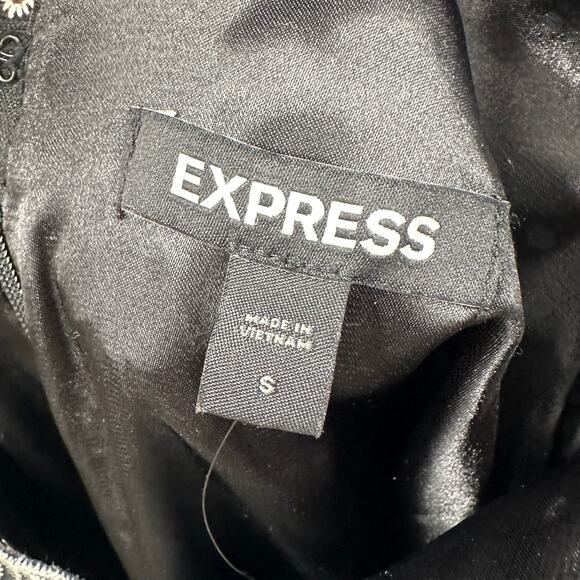 EXPRESS NWT Black & White Lace Eyelet Romper // S - Picture 9 of 16